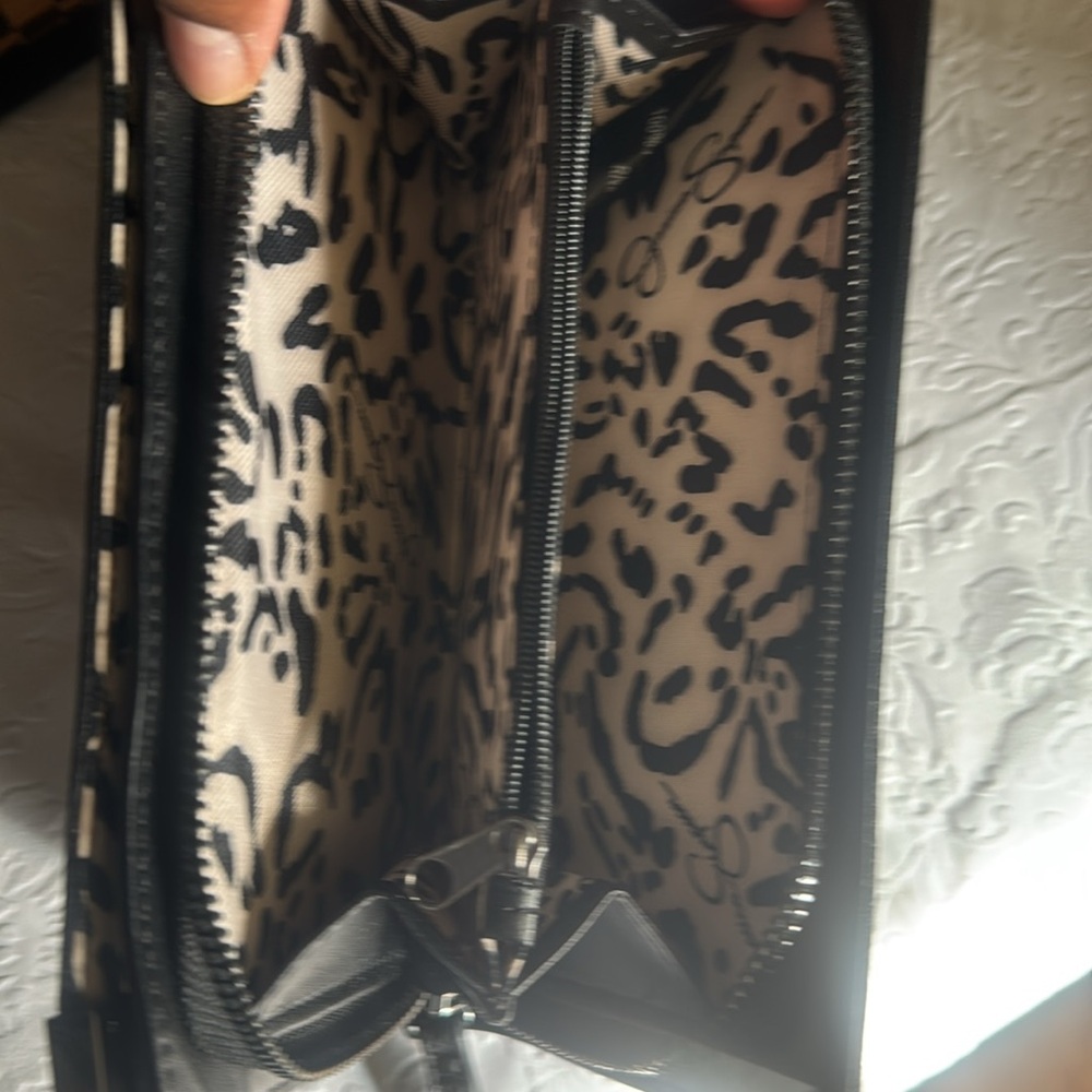 Jessica Simpson Wallet - Picture 2 of 4